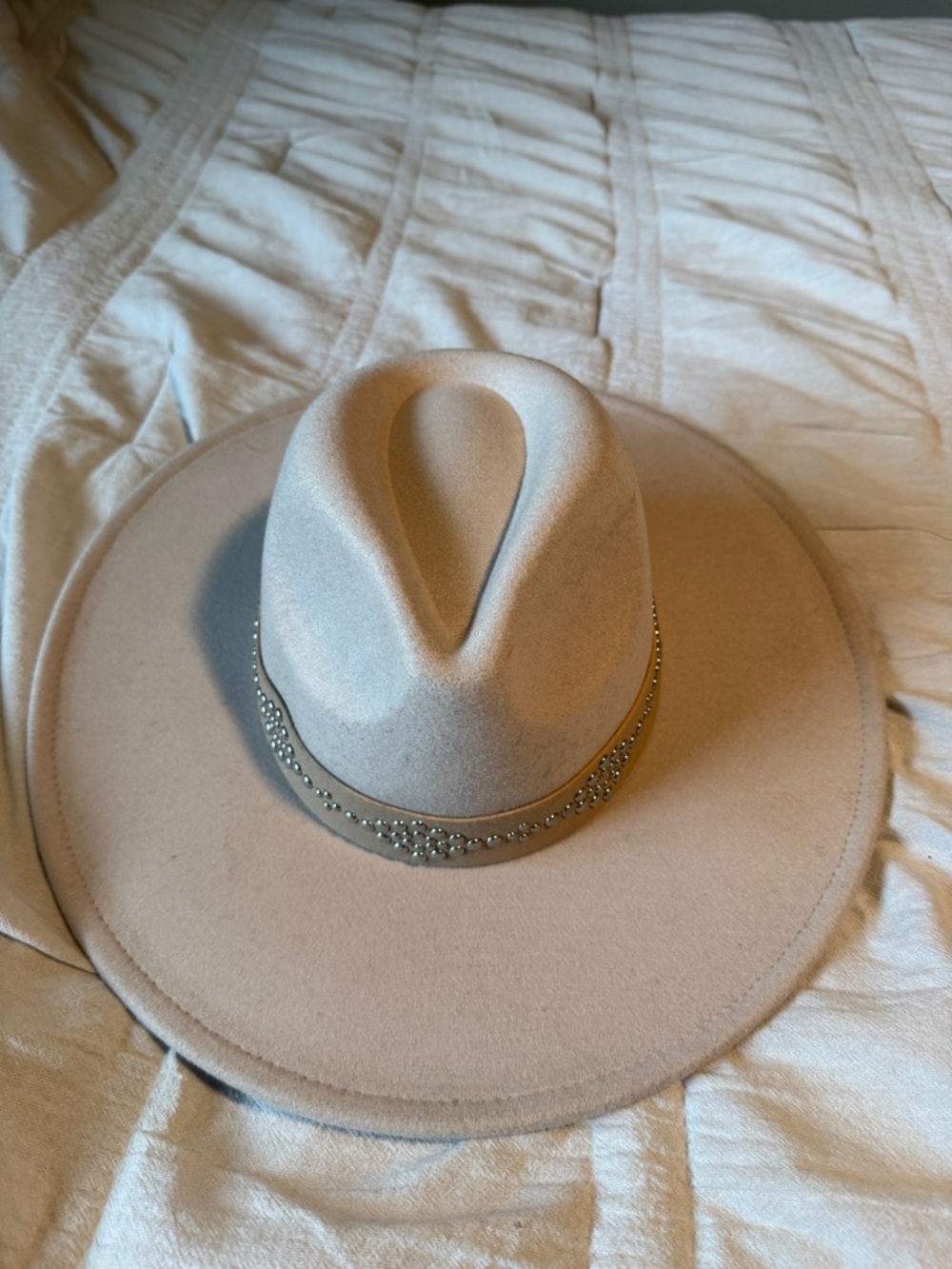 Pink Lily womens hat
